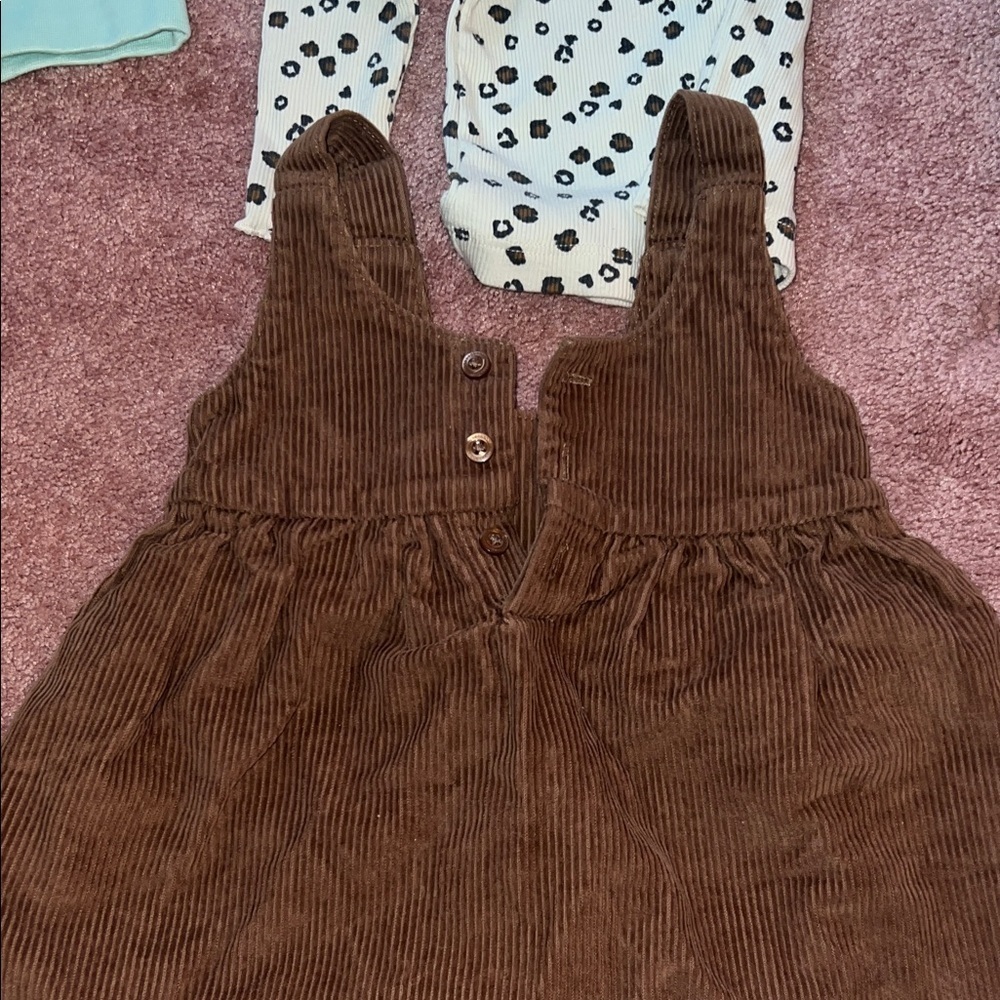 Baby Clothing Set with Hoodie and Dresses - Picture 6 of 7